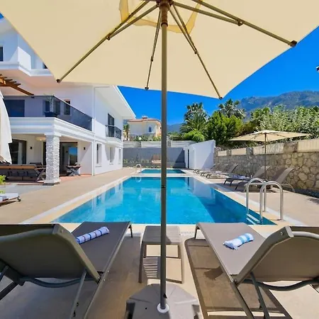 빌라 Milagro 페티예